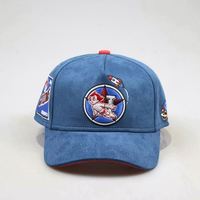 Casquette de baseball à 5 panneaux perforée avec logo PVC personnalisé, imperméable