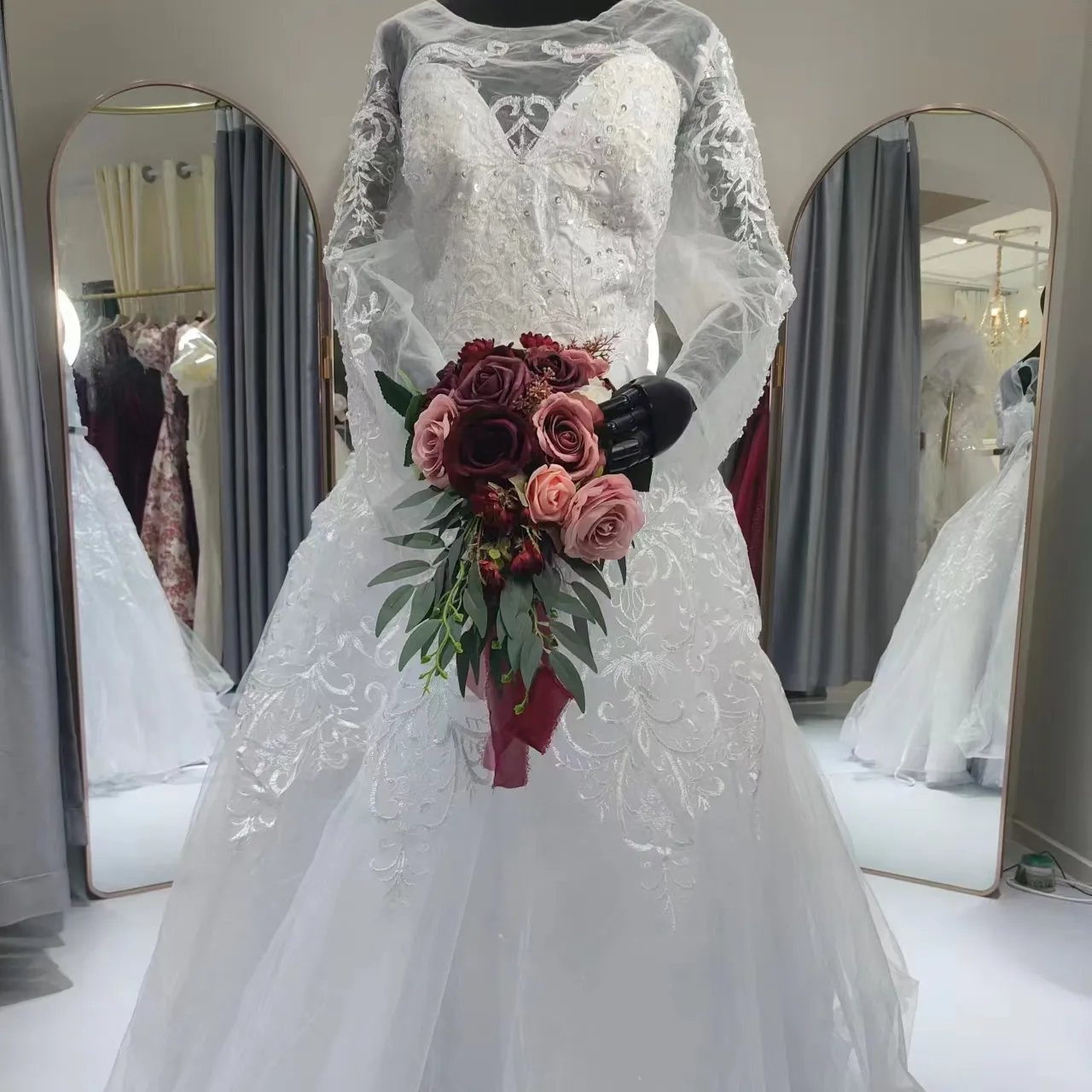 S0104H 2023 New Temperament Beautiful Advanced Gentle Beads Simple Trailing Bridal Wedding Dress