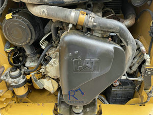 รถตักล้อยาง Cat 226D ราคาโรงงาน เครื่องจักรก่อสร้างขนาดเล็ก 4 ล้อ สภาพดีเยี่ยม เครื่องยนต์/ปั๊มฮิตาชิ - Product Image 6