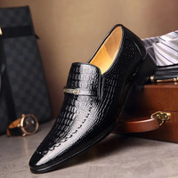 Nouveautés : Mocassins en cuir décontractés pour hommes, motif alligator, imperméables, respirants, légers et antidérapants pour l'automne