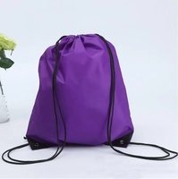 Sac à dos en polyester coloré en gros, sac à dos de sport, sac à dos de course, sac à dos à cordon personnalisé avec logo, sac à dos d'épicerie