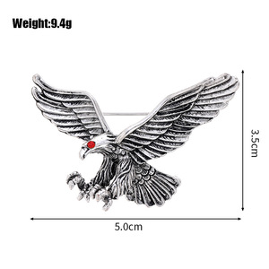 Broches de águila de oro vintage vívido broche de águila grande con diamantes de imitación - Product Image 2