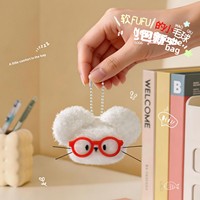 Porte-clés chat en peluche mignon, ornements suspendus en forme de nuage et de perles, pendentif de sac tendance, souvenir apaisant, vente en gros personnalisable