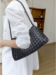 2025 primavera borse a tracolla in tessuto marrone scuro da donna Casual treccia Tote borsa a mano con coulisse da Guangzhou - Product Image 3