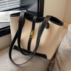 Sac fourre-tout décontracté en toile THK pour femme avec fermeture éclair, couleur contrastante tendance, grande capacité, sac à bandoulière type seau, doublure en polyester - Product Image 4