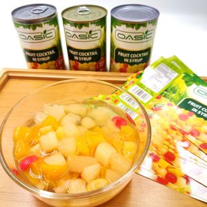 2024 nueva temporada A9/A10/tarro <span class=keywords><strong>de</strong></span> frutas enlatadas cóctel delicioso amarillo melocotón pera cereza uva con piñ<span class=keywords><strong>a</strong></span> agua conservada OEM - Product Image 4