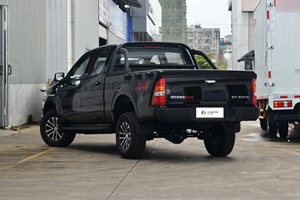 FOTON Conqueror <span class=keywords><strong>PLUS</strong></span>: Camionnette 4WD diesel manuelle de 2.0T, performante, pratique et économe en carburant. - Product Image 3