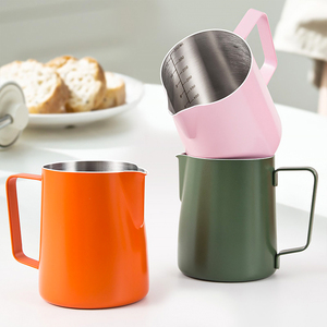 Jarra de acero inoxidable 304 de 600 ml para arte latte, espuma de café y leche, con líneas láser, color macaron - Product Image 1