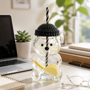 2026 Neue Produkte Niedliche 20oz Rosa Erdbeer-Teddybär Glas-Kaffeetasse Kaltgetränkebecher mit Silikondeckel und Strohhalm für Feiertage - Product Image 3