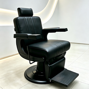Chaise <span class=keywords><strong>de</strong></span> salon noire <span class=keywords><strong>de</strong></span> style urbain avec surpiqûres côtelées, base sur pieds tout noire et repose-pieds rainuré. - Product Image 2