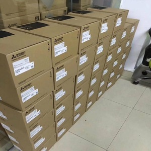 อินเวอร์เตอร์มิตซูบิชิ FR-E740-8.7K 3 เฟส 400V ซีรีส์ E700 ไดรเวอร์ปรับความถี่ - Product Image 4