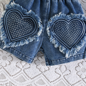 Completo Estivo 2026 per Bambine: Top con Maniche a Sbuffo e Cuore, Shorts in Denim - Set Due Pezzi Abbigliamento Coreano per Bambine - Product Image 6