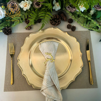 Assiettes de présentation électroplaquées or et argent pour hôtels, mariages et événements de prestige