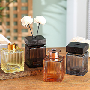 <span class=keywords><strong>Diffuseur</strong></span> d'huiles essentielles en verre à rayures verticales carrées de 200 ml, flacon de <span class=keywords><strong>parfum</strong></span> avec bouchon à vis et bâtonnets - Product Image 3