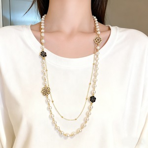 Multi Layered Pearl Necklace With Flower Design Zinc Alloy Sweater Chain For Women Fashion Jewelry Accessory - Product Image 2