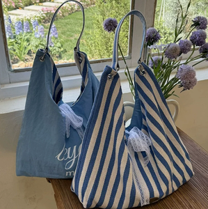 Bolso de Hombro de Lona a Rayas para Mujer PEIQUAN, Bolso <span class=keywords><strong>Tote</strong></span> Reversible con Patrón de Letras, Bolso de Gran Capacidad para Estudiantes - Product Image 1