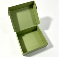 Boîte rectangulaire rigide verte personnalisée avec impression de logo UV pour emballage cadeau et artisanat