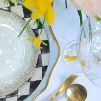 Garniture de tournesol personnalisée, ensemble de vaisselle en céramique de luxe, assiette de présentation pour mariage en porcelaine osseuse