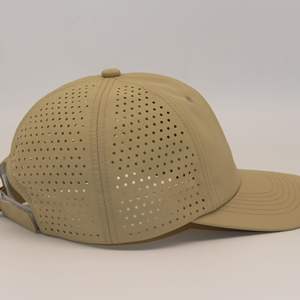 Gorras Snapback de 6 Paneles con Visera Plana, Logotipo Personalizado, Perforaciones Cortadas con Láser, Color Sólido, para Negocios y Actividades al Aire Libre, 100% Poliéster - Product Image 4