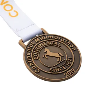 Medaglia da corsa metallica personalizzata di eccellente qualità per il produttore di medaglioni smaltati morbidi per eventi sportivi di maratona per medaglie personalizzate