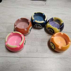 Meilleur prix, cendrier <span class=keywords><strong>en</strong></span> résine colorée, design boule <span class=keywords><strong>de</strong></span> billard, produits périphériques pour billard et snooker - Product Image 3