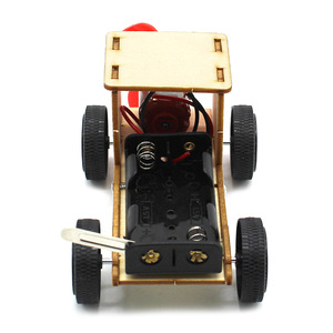 Kit de modelo de coche YM3 impulsado por viento, juguete científico de madera para niños, para la educación. - Product Image 3