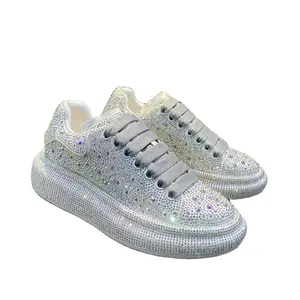 2022 fábrica de diamantes de imitación para mujer, zapatos de diseñador de moda, marcas famosas, zapatillas deportivas planas informales de lujo para correr, zapatos para mujer