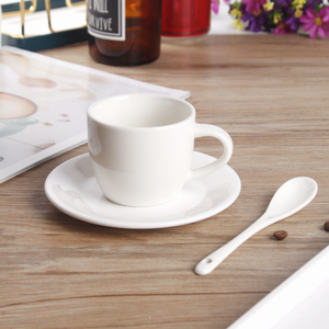 Ensemble de tasses et d'assiettes en céramique blanche de marque pour hôtels, restaurants, vente en gros - Product Image 2