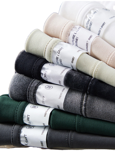 T-shirt unisexe décontracté à col ras du cou et manches courtes, coupe oversize, épaules tombantes, 100 % coton épais 300 g/m², écoresponsable, avec impression frontale - Product Image 1