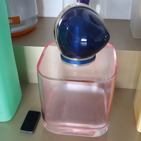 Bouteille d'affichage de parfum en acrylique agrandie Accessoires de bouteille de parfum de grande taille et accessoire de bouteille d'affichage de cosmétiques
