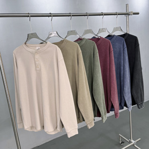 Camiseta Henley de gran tamaño para hombre, manga larga, tapeta con botones, textura de gofre, tinte de cera y <span class=keywords><strong>ropa</strong></span> de calle desgastada lavada, cuello redondo, Invierno - Product Image 1