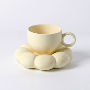 Juego de tazas de té de cerámica rosa de lujo, desayuno de taza de té de la tarde accesible, diseño creativo de <span class=keywords><strong>flores</strong></span>, regalos INS de nicho de alto valor de 6oz - Product Image 6