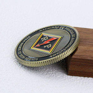 Pièces de défi en métal double face, peintes et gaufrées, avec design personnalisable et couleurs vives et complexes qui ne s'estompent jamais - Product Image 2