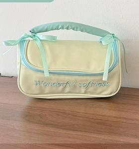 <b>Large</b> Capacity Portable <b>Bow</b> Travel Toiletry Skincare Products Organizer Hand Carry Gift Bag New Makeup Bag for Women - Product Image 3