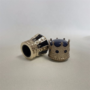 Tapa de Perfume de Lujo con Forma de Corona, Personalizable con Logotipo del Fabricante, 15mm, Plástico, Diseño Único - Product Image 4