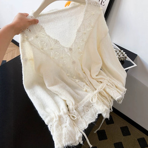 Cardigan en tricot blanc à col en V et manches longues avec pompons et détails en dentelle, coupe ample pour femme, style automne - Product Image 2