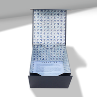 Boîte en carton rigide bleue personnalisée de luxe avec fermeture magnétique, laminage mat, matériaux recyclés pour cadeaux - Logo CMYK