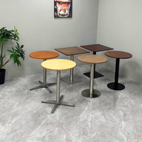 Table carrée en bois massif moderne sur mesure pour hôtel, restauration rapide, café chinois, restaurant commercial, mobilier de restaurant