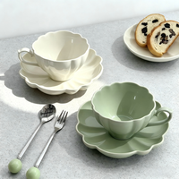 Fabricant d'équipement d'origine Ensemble de tasses et soucoupes en céramique de couleur et de motifs floraux personnalisables pour café et décoration intérieure Vente en gros en vrac