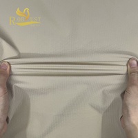 Tissu Seersucker Extensible en Coton Frais T8 100% Polyester 113 g/m² à Rayures Verticales, Teint Uni et Imperméable pour Chemises et Vêtements