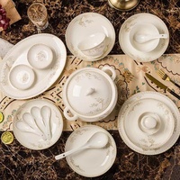 Service de vaisselle en céramique de luxe léger, compatible micro-ondes, modèle Lac des cygnes, style Jingdezhen, inspiration européenne, combinaison bol et assiette