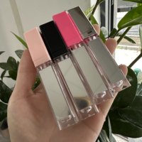 Tube vide en plastique mat rose et argenté de 7 ml pour gloss à lèvres avec applicateur et miroir – Vente en gros