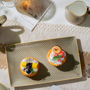 Vaisselle promotionnelle <span class=keywords><strong>P</strong></span>&T, vaisselle en porcelaine personnalisée, assiettes rondes en porcelaine fine, design d'assiettes en céramique pour hôtel, ensembles d'assiettes à dîner - Product Image 1