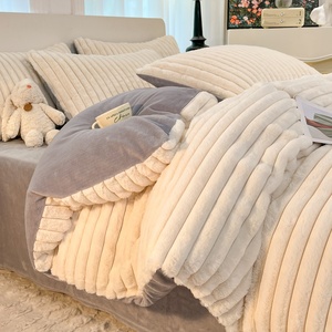 Parure de lit 4 pièces en velours de lapin synthétique épais et doux pour l'hiver, comprenant housse de couette, taies d'oreiller et drap-housse - Product Image 3