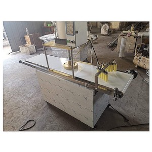 Máquina Multifunción Semiautomática para Moldear Naan y Mooncake, Máquina Formadora de Pastel de Arroz, Máquina para Estirar Masa de Pizza - Product Image 3