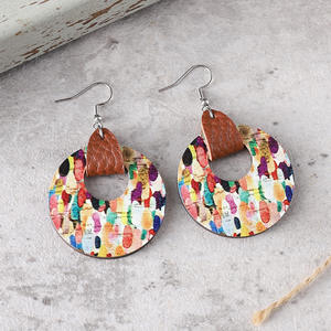 Boucles d'oreilles en faux cuir plante fleur découpe pendentif Double face en bois cuir Patchwork boucles d'oreilles pour femmes Uionen 861 - Product Image 3