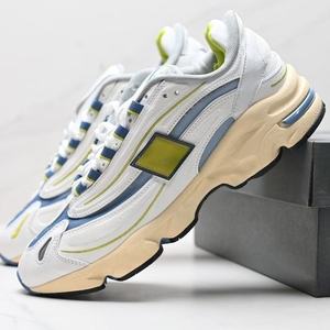 Chaussures de sport multicolores tendance et à la mode, de haute qualité, chaussures de marche décontractées rétro à semelle épaisse et lacets, vente en gros d'usine - Product Image 3