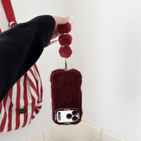 Coque de téléphone douce et moelleuse en peluche avec support d'appareil photo et chaîne de perles pompon pour iPhone 18 Pro Max, 17, 16, 15