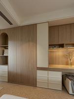 Armoire en teck massif sur mesure, style tropical, meubles de chambre à coucher, dressing avec grain de bois naturel et sculptures
