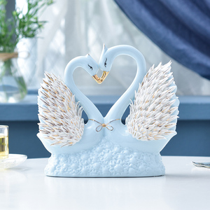 تماثيل زوج البجع السيراميكية المخصصة لتزيين طاولات وحفلات الزفاف لعام 2023 - Product Image 5